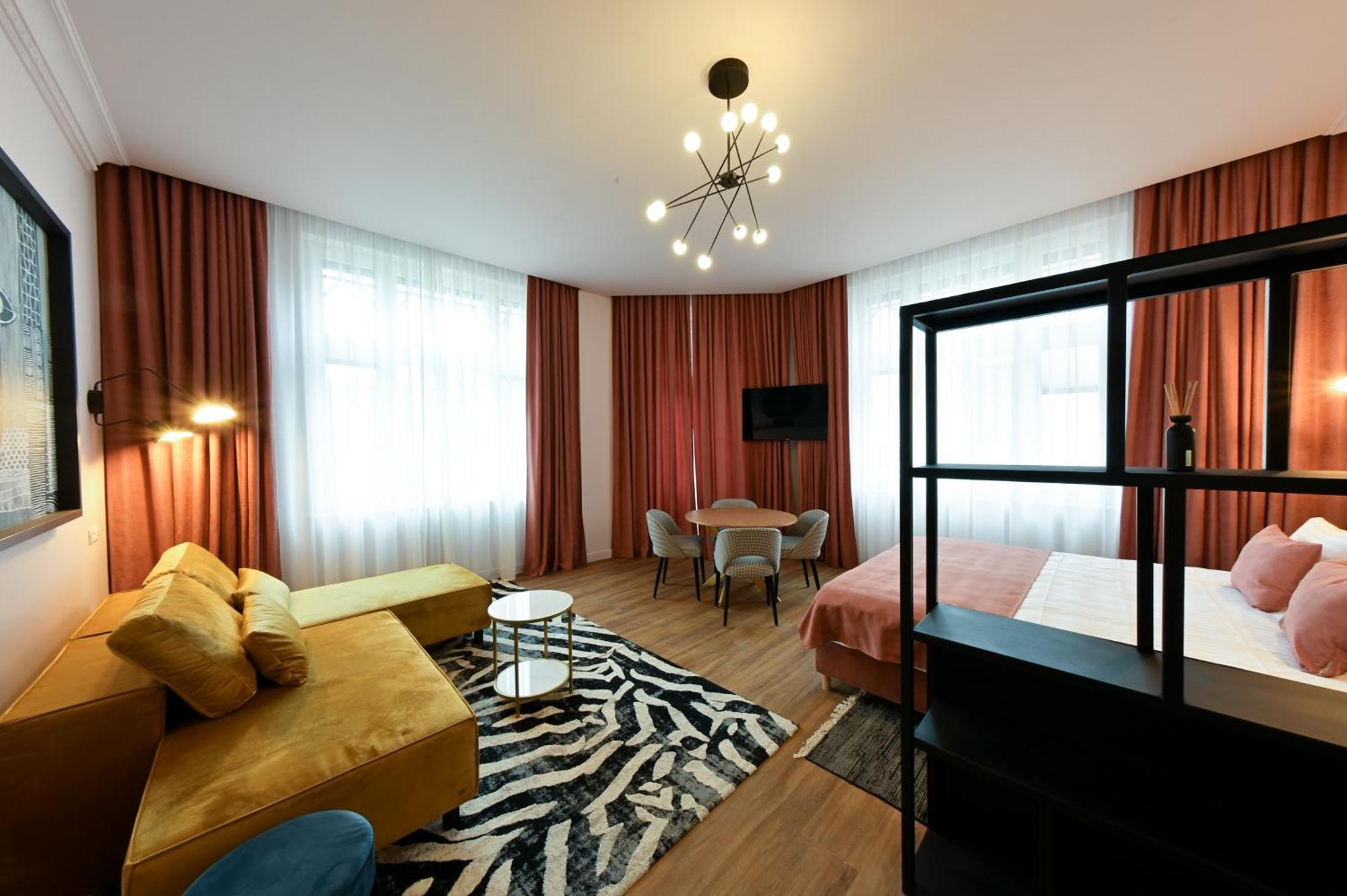 Leda Residence Oradea Exterior foto